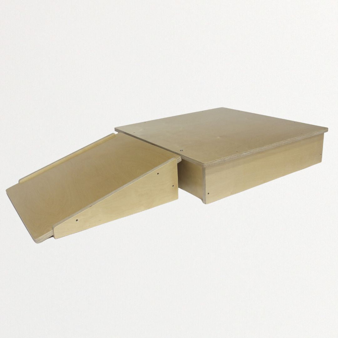 Furniture: Platform and Ramp