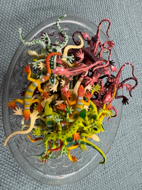 Free Gift w/ $50+ Purchase: Mini Lizards Pack of 48
