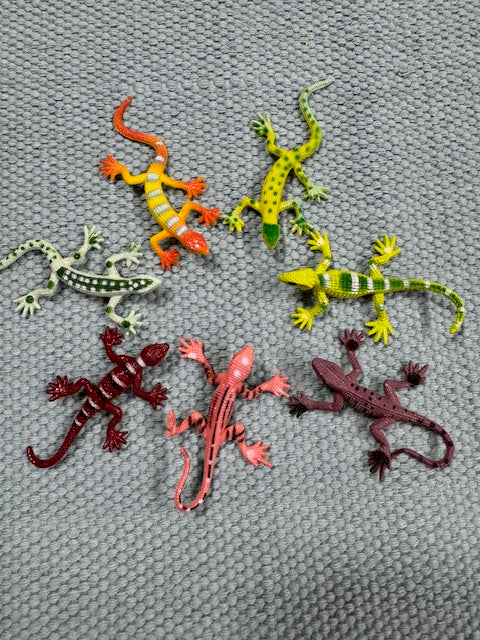 Free Gift w/ $50+ Purchase: Mini Lizards Pack of 48