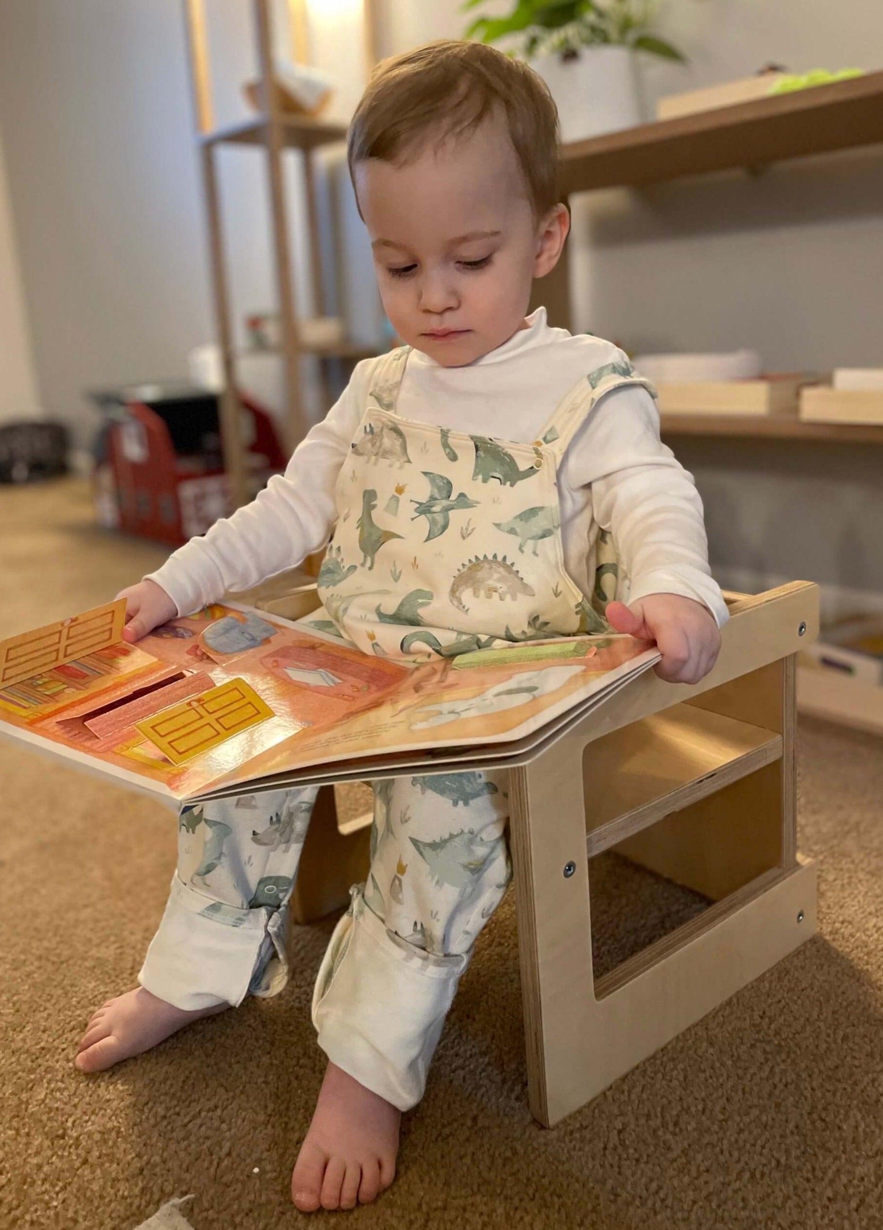 Furniture: Montessori Cube Chair