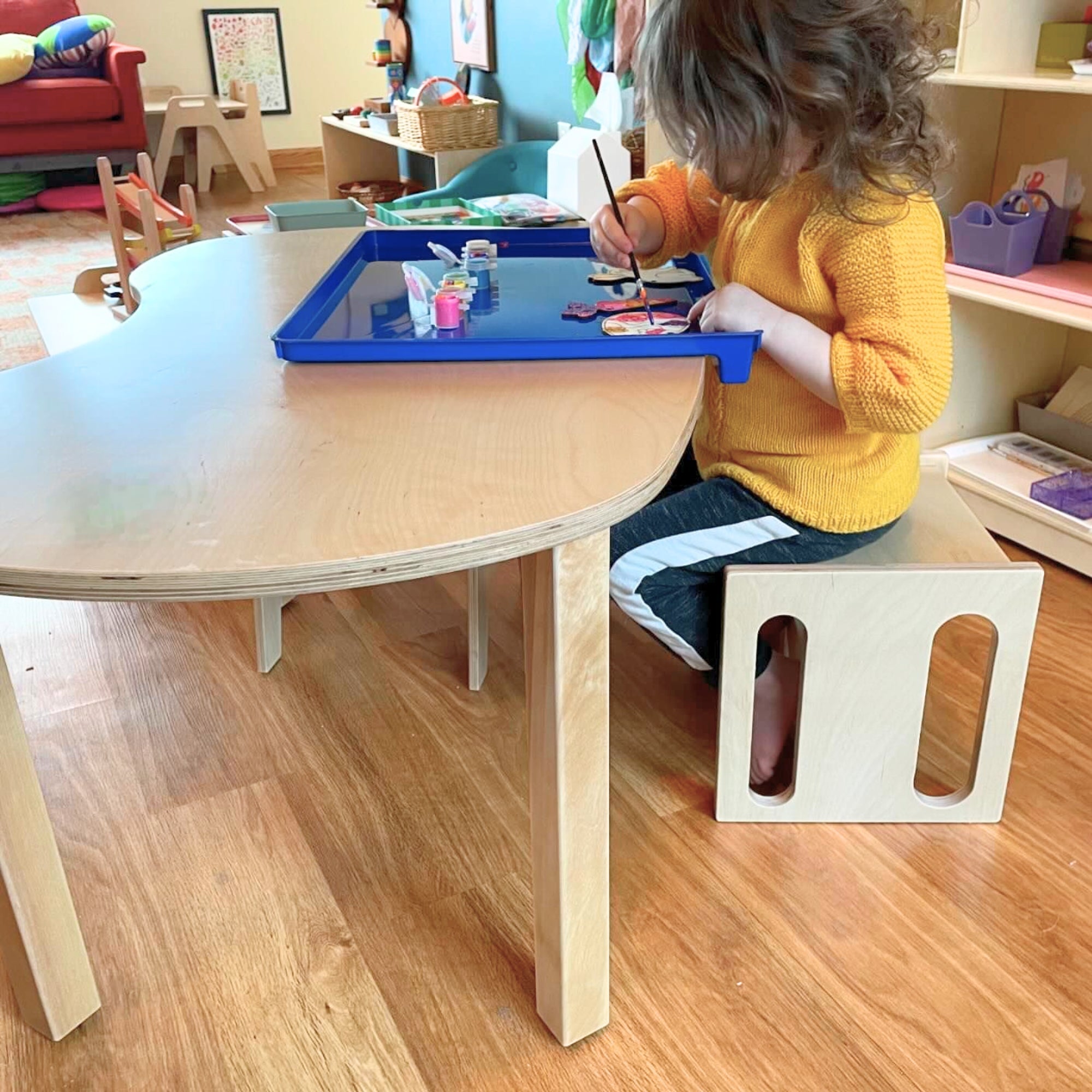 Furniture: Kidney Table