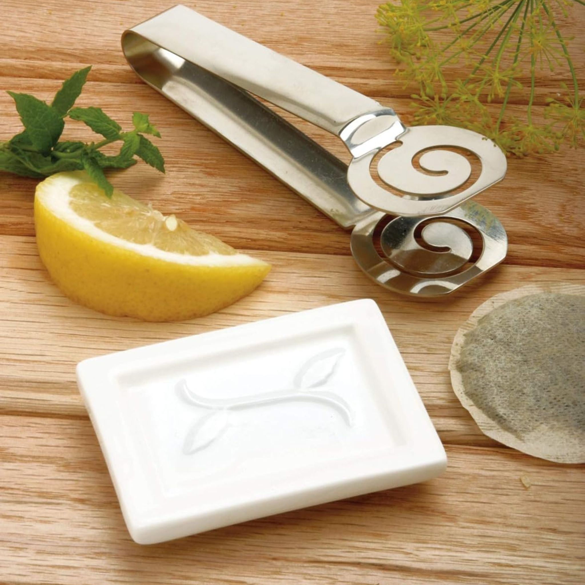 Tongs: Swirl Stainless Steel
