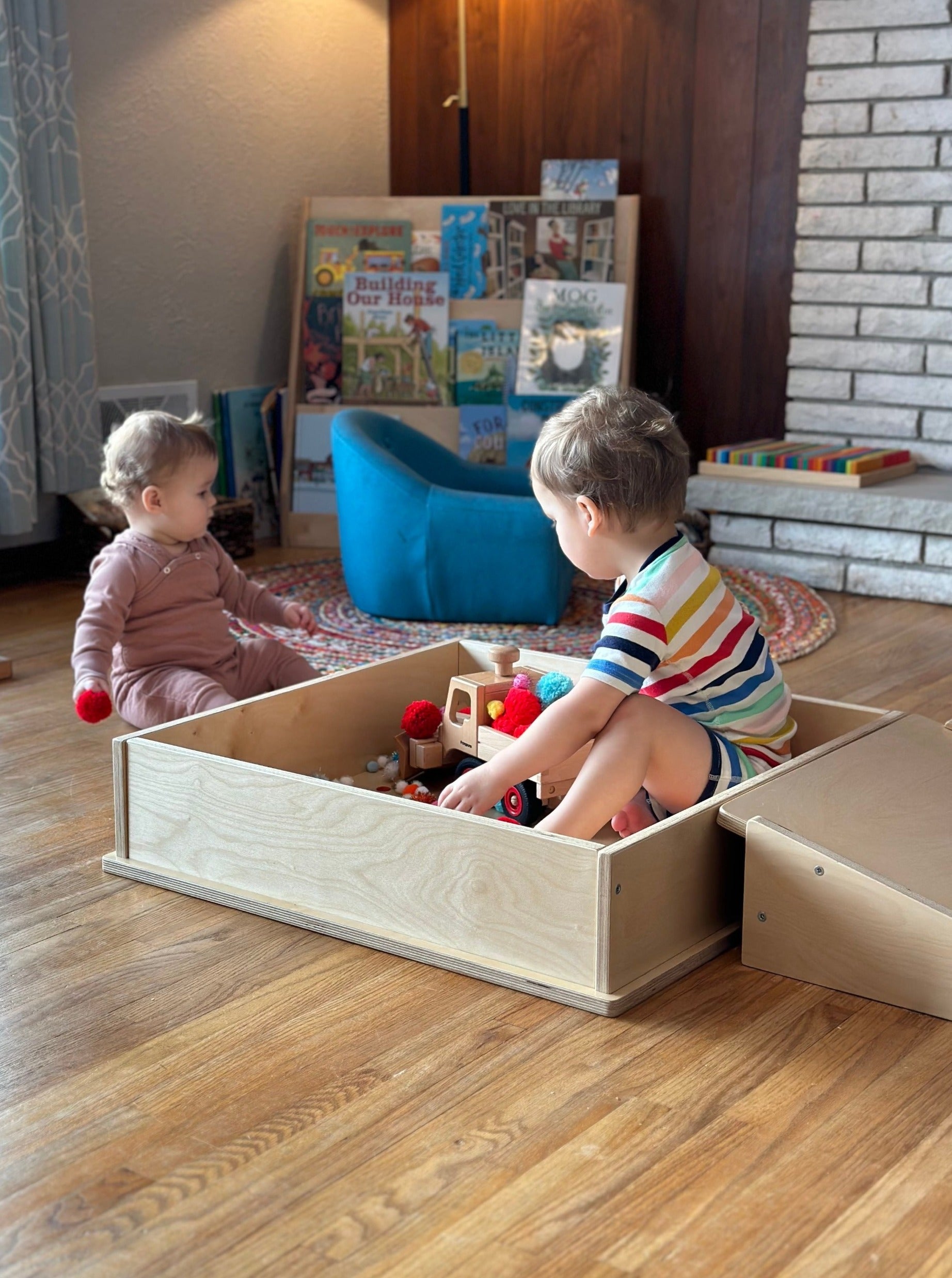 Furniture: Platform and Ramp