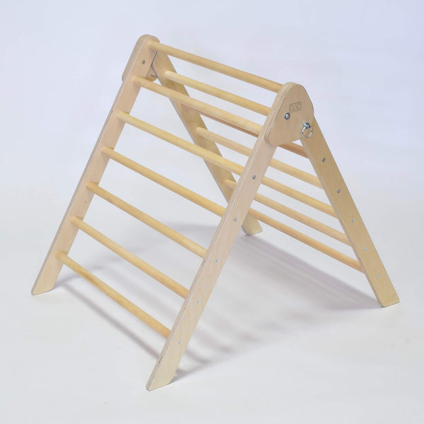 Furniture: Pickler Triangle