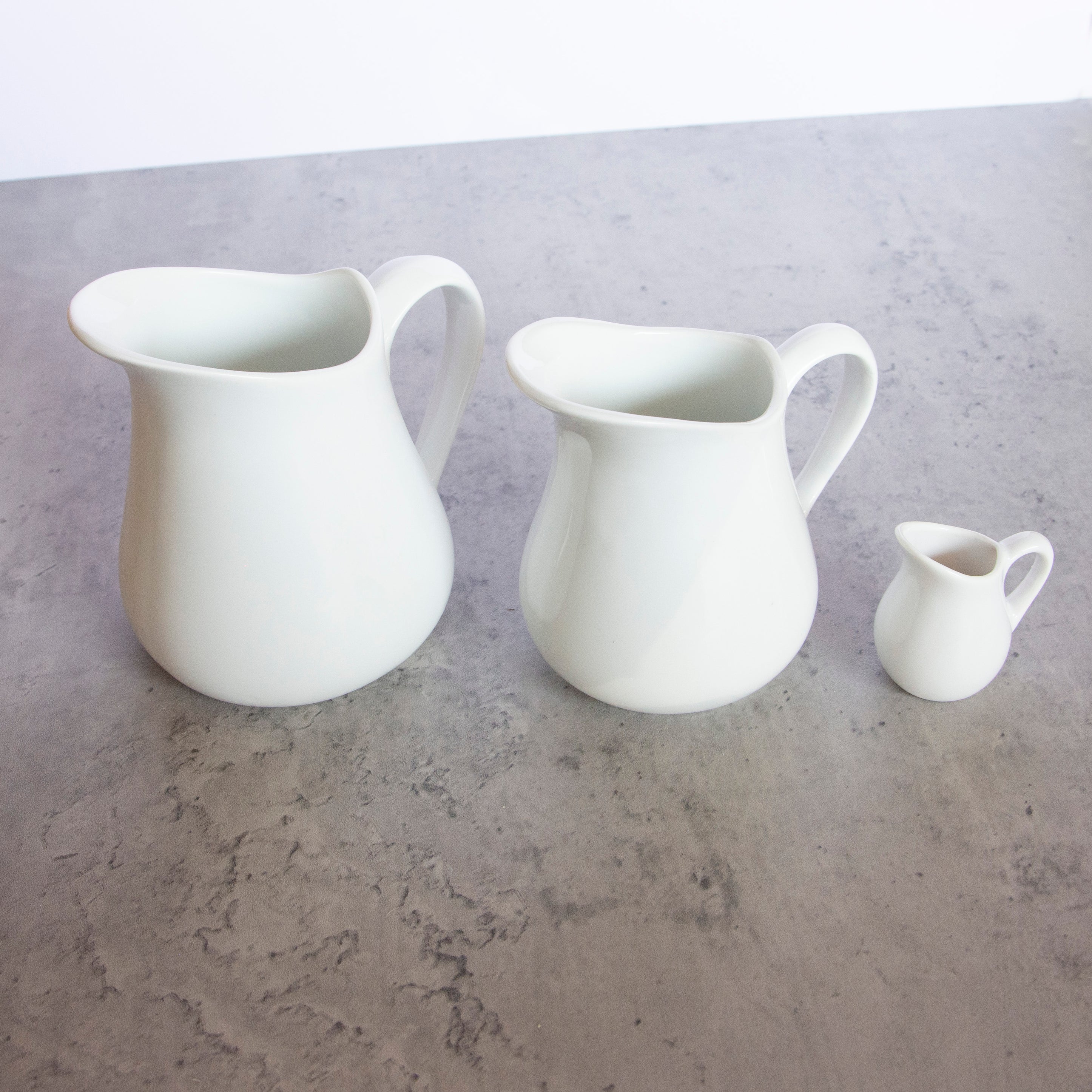 Creamer/Pitcher: Porcelain 4 oz.