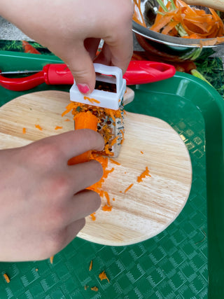 Food Preparation: Mini 4-Sided Grater